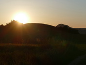 Sonnenuntergang hinter Ruine Mgdeberg / Hegau, Mai 2020