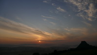 Sonnenaufgang im Herbstnebel, beim Hohenkrhen, September 2020