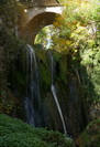 Wasserfall in Blumenfeld unterhalb des Viadukts, Oktober 2020