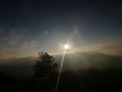 Abendsonne, dicht ber dem Hohenstoffel mit Nebelwolken, Oktober 2020