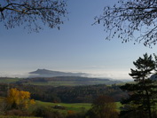 Panoramablick auf den Hohenstoffel vom alten Postweg, bei Tengen, November 2020