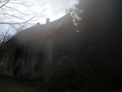 Lost Places: Verfallendes Nebenhaus im Park von Kloster Neudingen, Dezember 2020